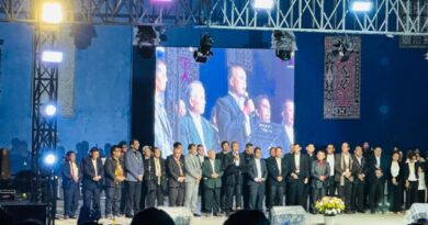 100 MOBIL PAWAI PASKAH dan    RIBUAN UMAT KRISTEN PADATI OPEN STAGE MEJUAH-JUAH BERASTAGI