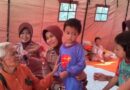 Polwan Brimob Polda Metro Jaya Berikan Trauma Healing untuk Anak-anak Korban Kebakaran Pasar Jiung Kemayoran