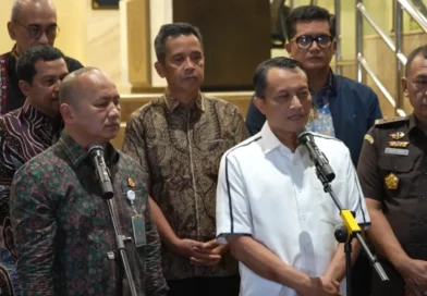 Tim Sembilan Tetapkan Mantan Jampidsus FA Sebagai Tersangka Perkara Dugaan TPPU, Ditahan di Rutan KPK