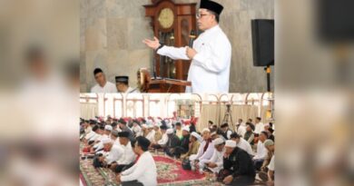 Sekda Purwakarta Sri Jaya Midan Hadiri Haul Ke-172 Syeh Baing Yusuf