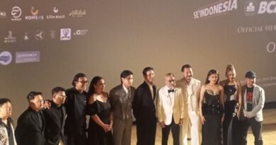Film Kuasa Gelap: Perjanjian Darah Hadirkan Horor Eksorsisme Indonesia yang Level Up ke Layar IMAX, Membawa Kisah Emosional dari Perjalanan Spiritual Romo saat Dihadapkan pada Iman vs Keraguan Film Kuasa Gelap: Perjanjian Darah Hadirkan Horor Eksorsisme Indonesia yang Level Up ke Layar IMAX, Membawa Kisah Emosional dari Perjalanan Spiritual Romo saat Dihadapkan pada Iman vs Keraguan