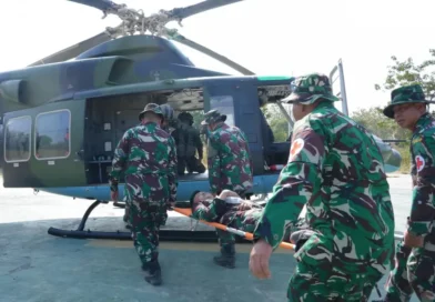 TNI Asah Kemampuan Evakuasi Medis Udara dengan Helikopter Bell 412 dalam Latgabma Keris Woomera 2026